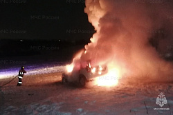 В Усть-Куте огнеборцами потушен автомобиль 