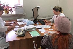 Медицинский десант обследует детское население Усть-Кута и Усть-Кутского района