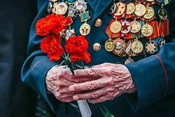 В Иркутской области начались единовременные выплаты участникам и инвалидам Великой Отечественной войны, установленные к Дню Победы