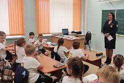 Беседы о пожарной безопасности перед каникулами в городе Усть-Куте